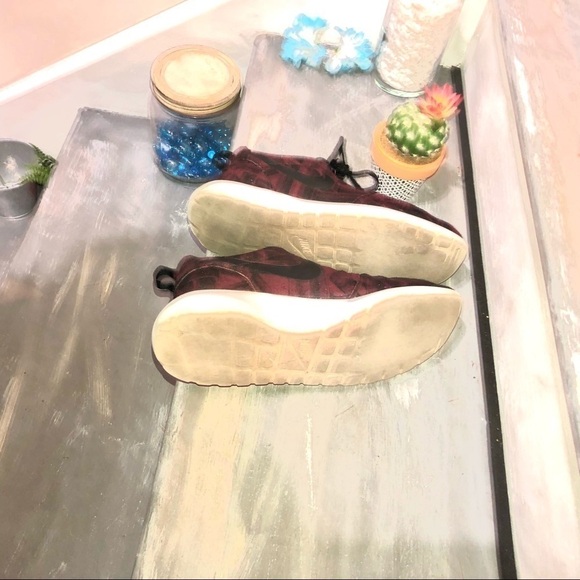 Nike Women's Roshe One 1 Print Night Maroon Sneakers size 9 844958-601 - Picture 6 of 9